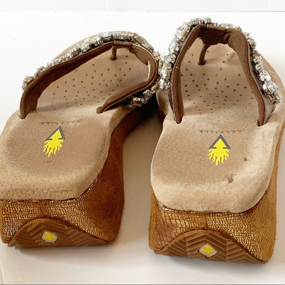 Fun metallic rhinestone sandal - Picture 4 of 6